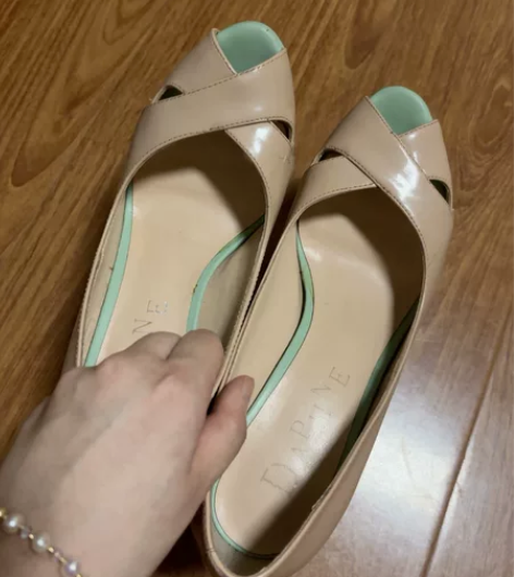 37码 跟高9厘米 30包邮 感兴趣的话点...