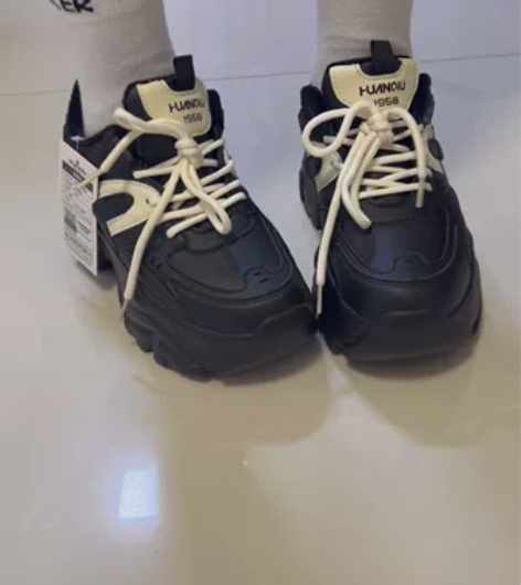 内增高女鞋一双，37码，朋友送的，本人不怎...