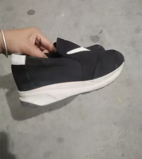 内增高鞋37码，没有破损，新旧如图 感兴趣...