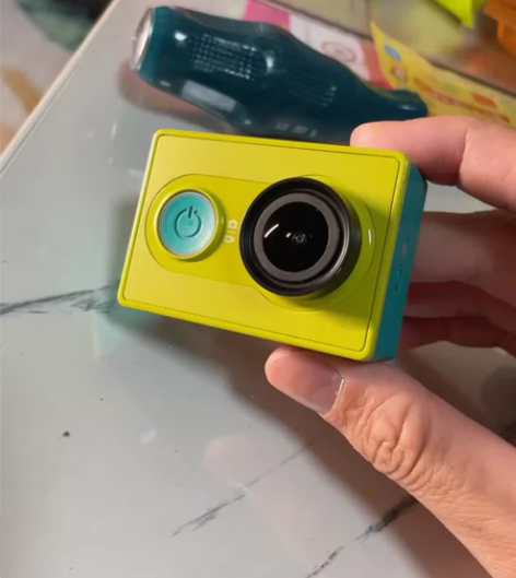 小蚁运动相机一代  一个电池  正常使用 ...