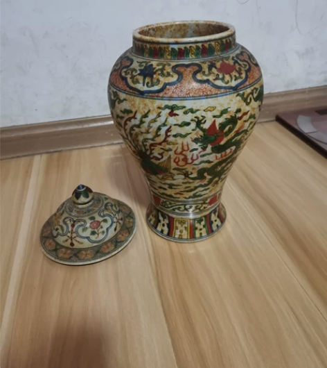 搬家特价处理景德镇瓷器，明朝仿古大花瓶龙花...