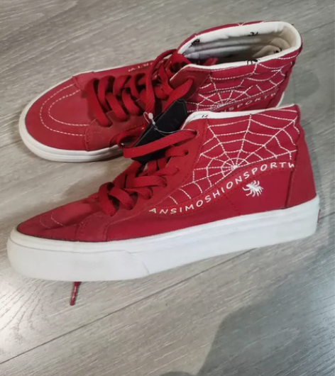 万斯莫男式全新带吊牌红色帆布鞋蜘蛛侠板鞋翻...