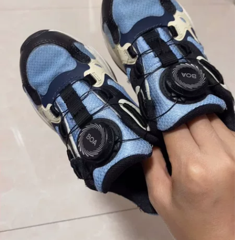 斐乐28码 轻微磨损买家须知：孩子的鞋多得...