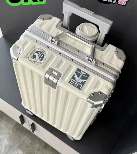 【学生党来】结实可坐人铝框学生密码箱28寸...