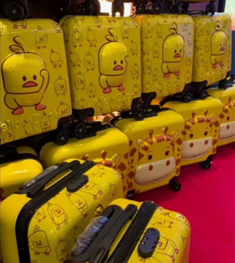 批发价！】儿童行李箱20寸卡通拉杆行李箱万...