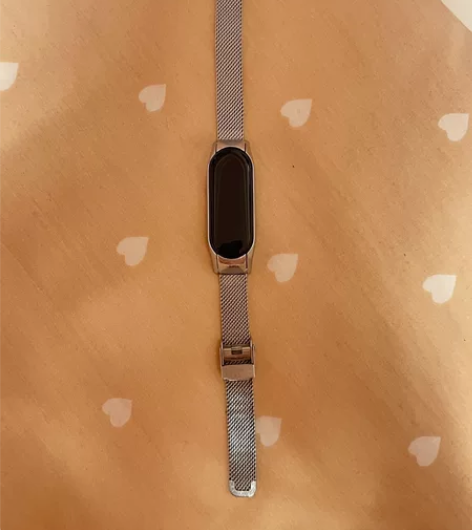 小米手环6 自用 表盘已贴膜 换了表带 附...