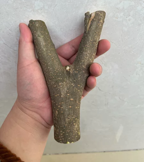 九里香原杈正杈，硬度高，密度大。这把弓门有...
