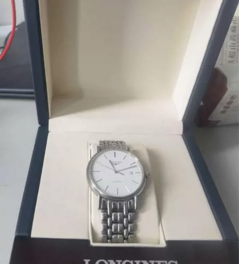 家里闲置一块浪琴男士手表，没怎么带过，这边...