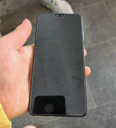 出台自用华为Mate30.    8+12...