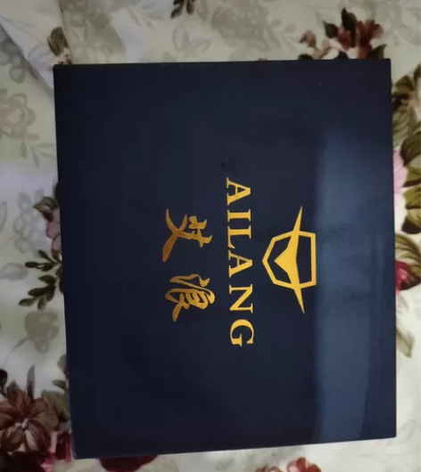 艾浪双陀飞轮手表 去年买的，只带了一个星期...