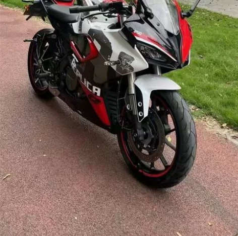 塞250犟版本车行长期底价批发二手摩托车，...