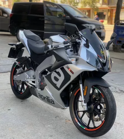 新到一台20年阿普利亚gpr150.车况精...