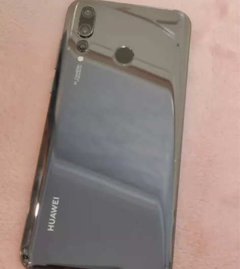 出一台自用华为nova4，电池性能良好，打...