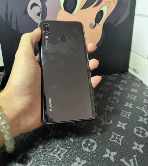 华为Nova3 6128g，王者抖音流畅运...