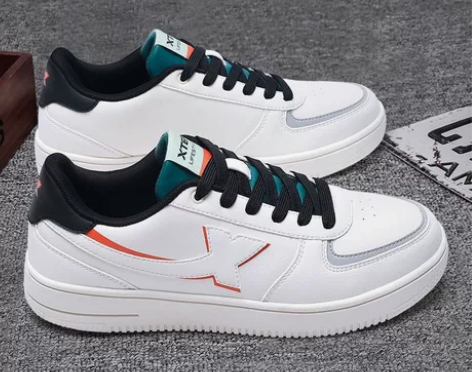 特步代拍，多款式多尺码，都是正品，爽快的来...