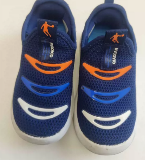 乔丹27码运动鞋，春夏秋三季可穿，商场购入...