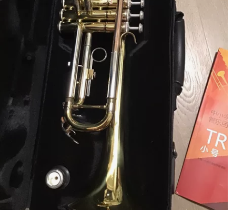 key品牌小号,学校2800购入,现低价转...
