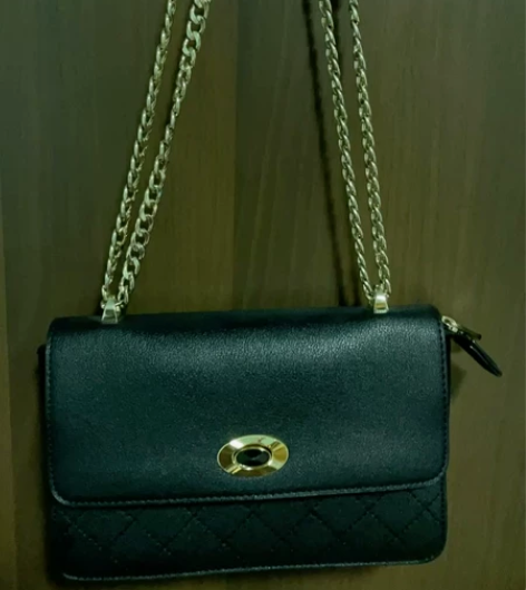 稻草人专柜正品，闲置了，9成新，可斜挎，可...