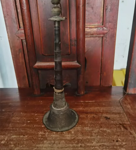 清代红木锁呐 感兴趣的话点“我想要”和我私...