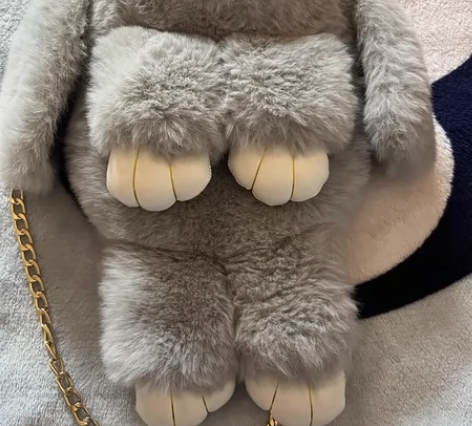 单肩手提兔子毛毛包包女2021新款潮斜挎包...