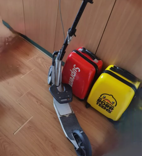 个人出 迪卡侬成人滑板车，可一键折叠，收纳...