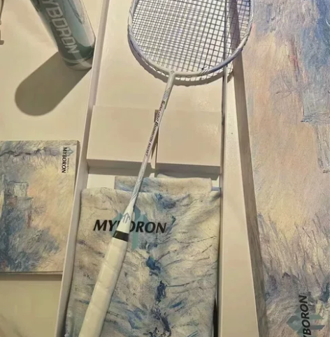 尤尼克斯全碳素超轻4u球拍24磅 和同学一...