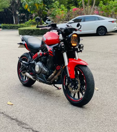 贝纳利黄龙300，车行长期低价出售九五新二...