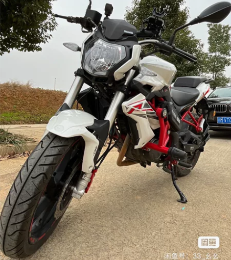 贝纳利红宝龙150，保险到9月底，刚做过保...