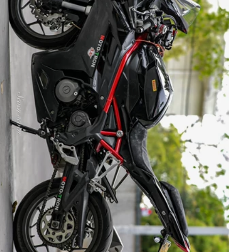 17年飓风302 贝纳利 302s 两w多...