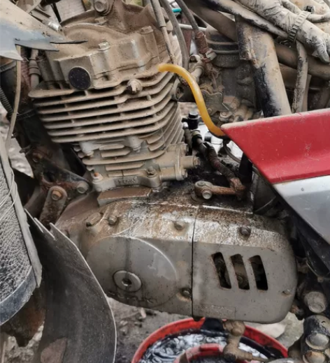 豪爵钻豹一代，125发动机！ 感兴趣的话给...