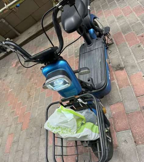 朋友闲置电动车,有喜欢看上的可以来现场看车...