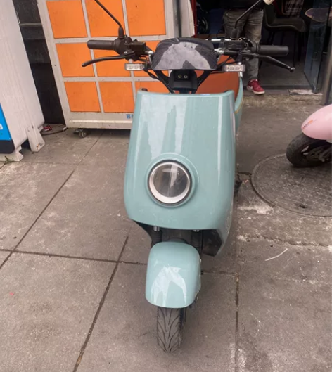 防小牛新国标电动车，蓝牌不要驾驶证，电池刚...