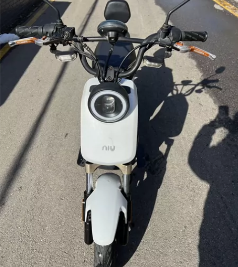 小牛智能电动车 运动款,速度更快,骑行更平...
