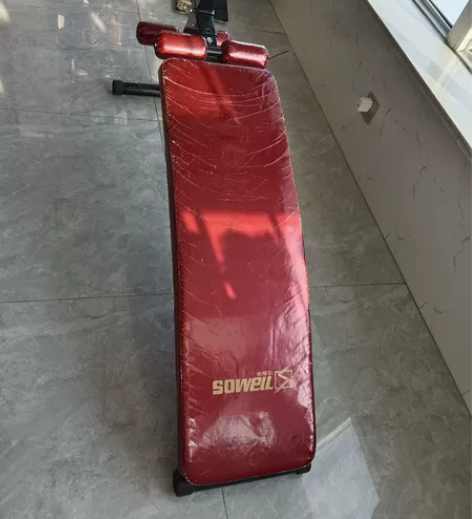 仰卧起坐板，有明显使用痕迹便宜出 感兴趣的...