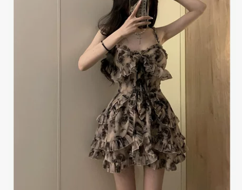 水墨碎花吊带连衣裙女纯欲风辣妹高端设计感荷...