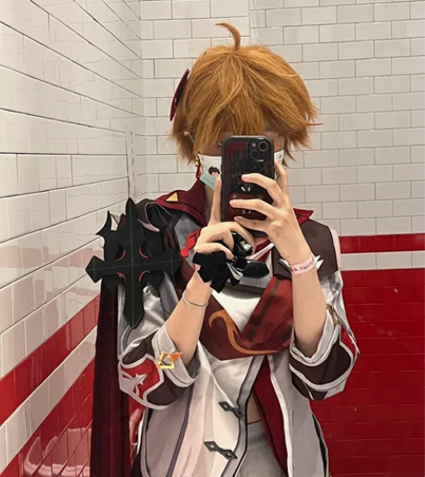 出一套达达利亚三町目L码cos服，仅游场一...