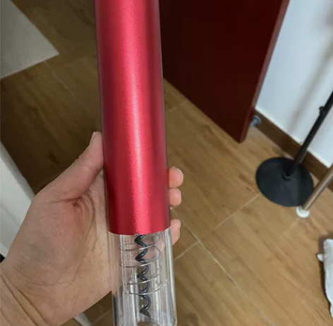 电动开酒器，安装电池就可以用，龙湖西区自取...