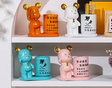 新款小熊笔筒办公桌面书房摆件同学朋友节日生...