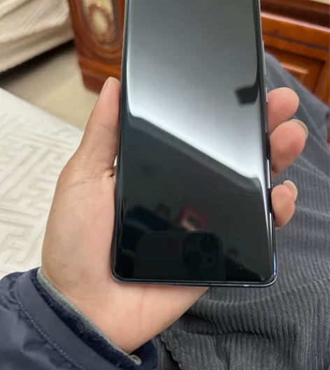 小米 12pro256G 小化，屏幕轻微老...