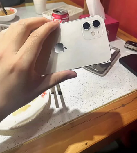 苹果12 128g 有面容 更换了最接近原...