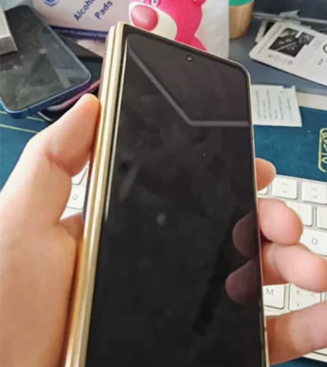 三星w24刚出的时候就买了，没有拆过，一共...