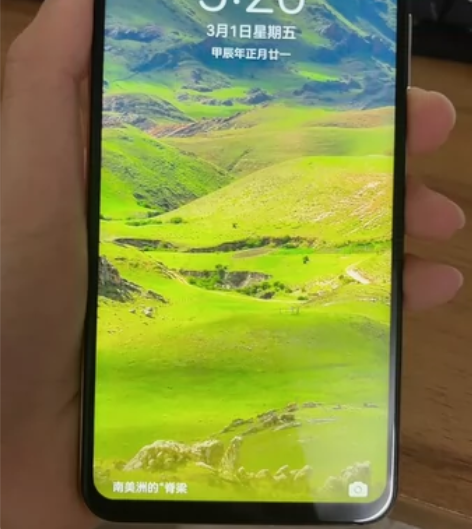 女生自用一年，一手手机，换手机闲置。华为荣...