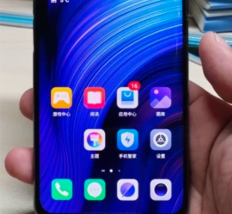 努比亚z20     原装机无拆修！ 成色...