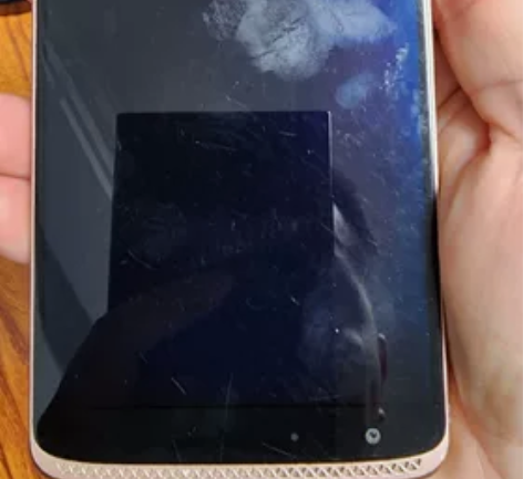 中兴b2015 3g＋32g 音质不错。电...