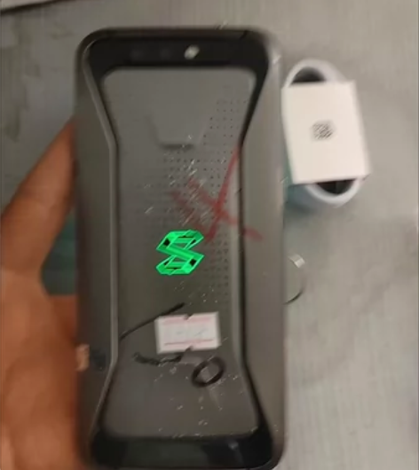 二手黑鲨1代 游戏手机全网通学生机 8+1...