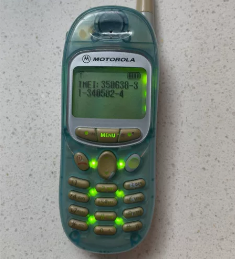 摩托罗拉 T190 能开机显示正常 当配件...