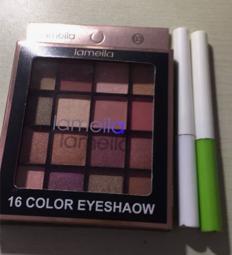 一盘眼影?2支眼线一起出了 眼影是全新的，...