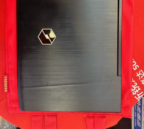 机械革命笔记本 i7 1060显卡 配置如...