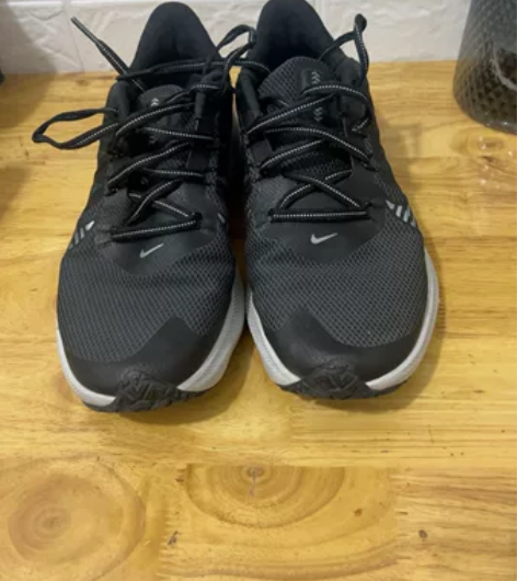 耐克zoom轻便运动跑步鞋39码，成色9成...