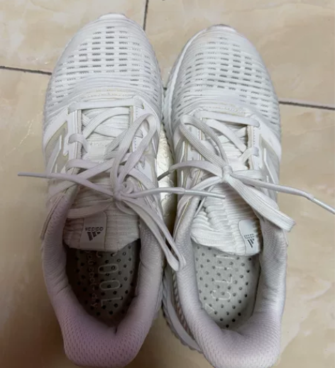 阿迪达斯运动鞋闲置在家100包邮，不退不换...